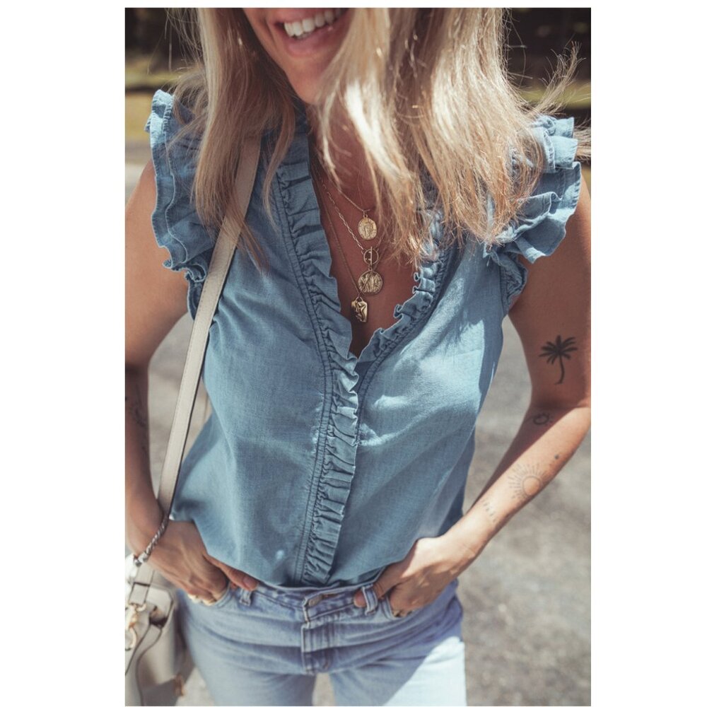 💙 NEW Beau Blue Frilly Ruffle Trim V-Neck Chambray Tank Top – Size XL